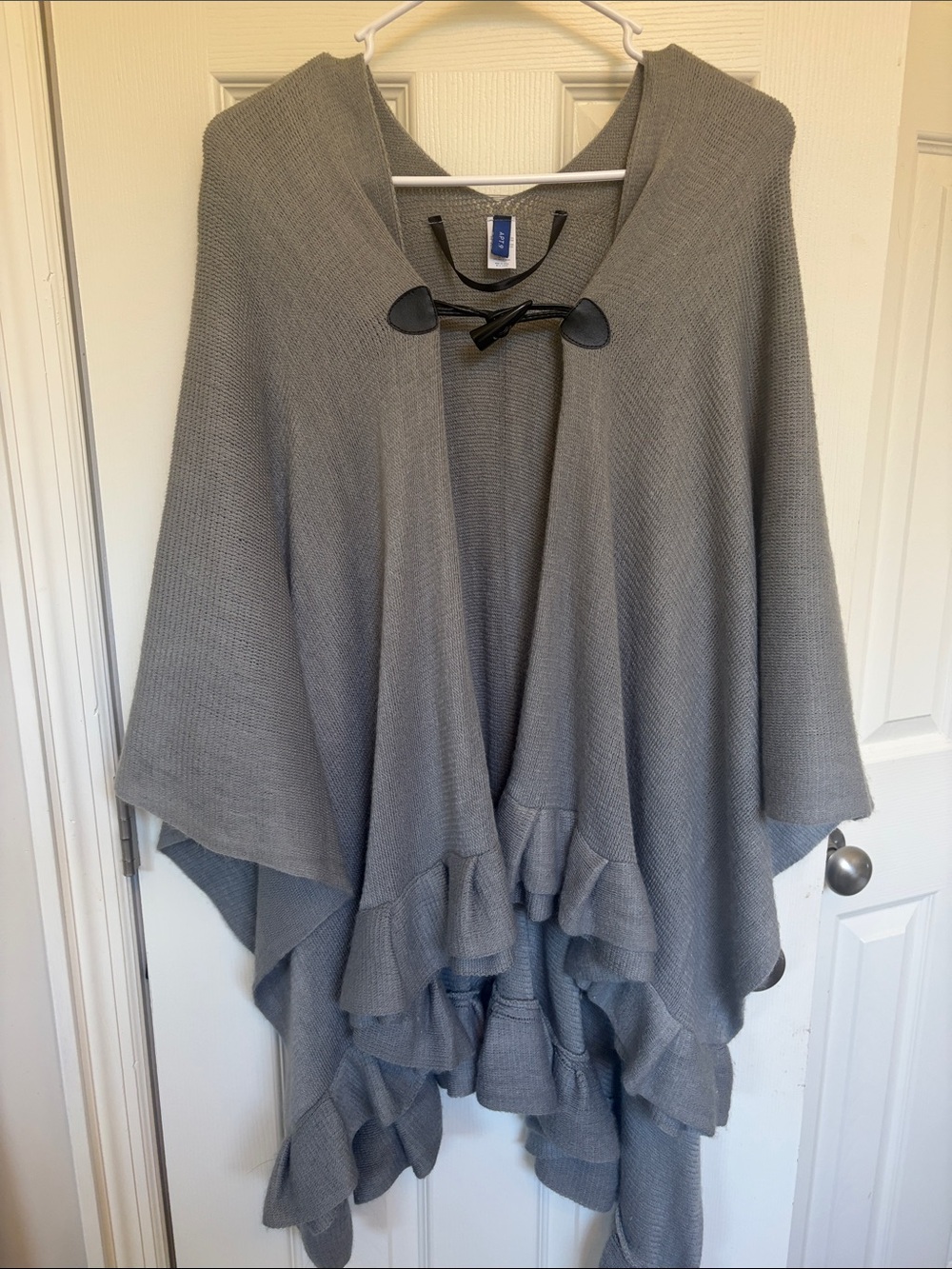 Apt. 9 Light Gray Ruffle Toggle Poncho